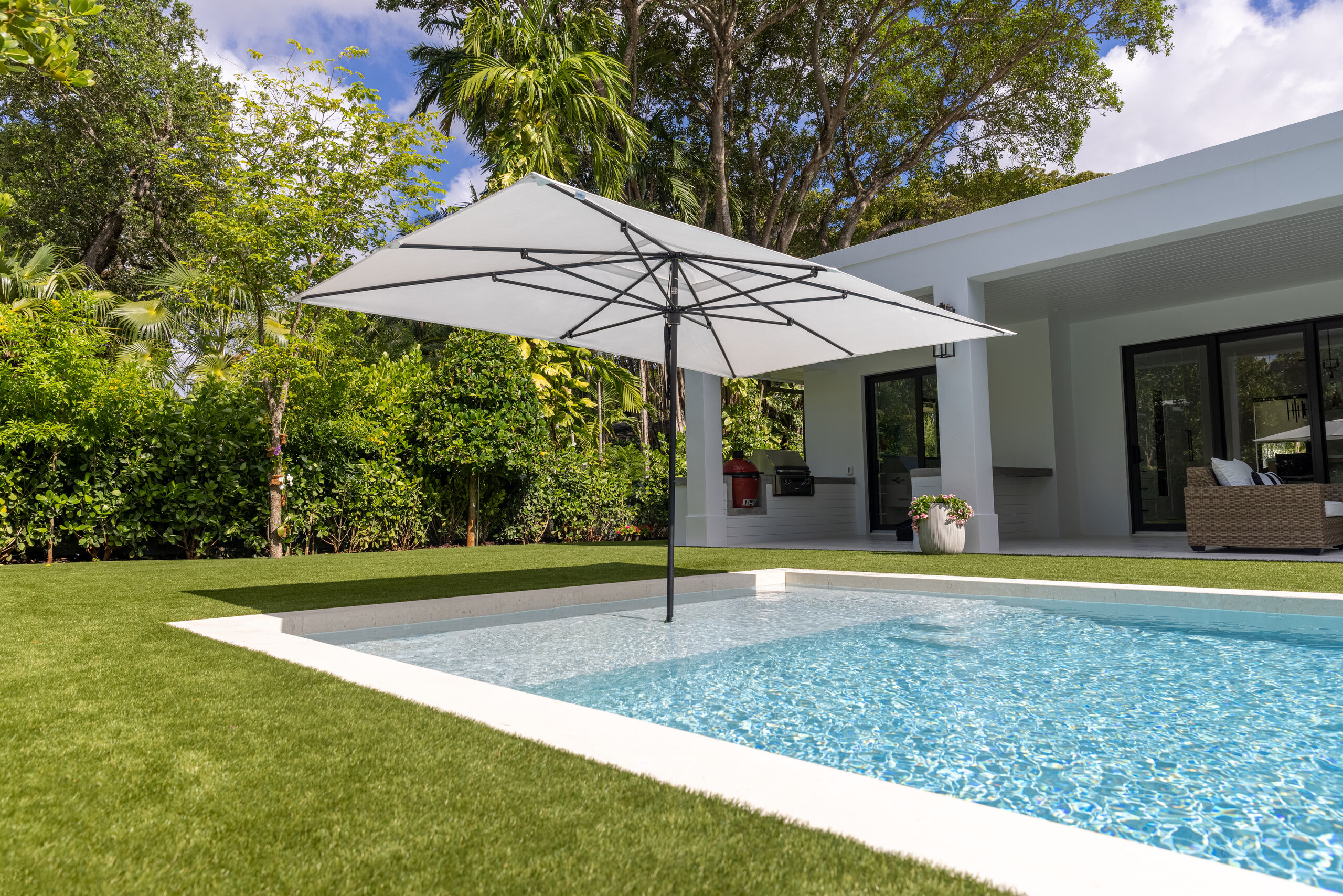 Tuuci Umbrella Specialists